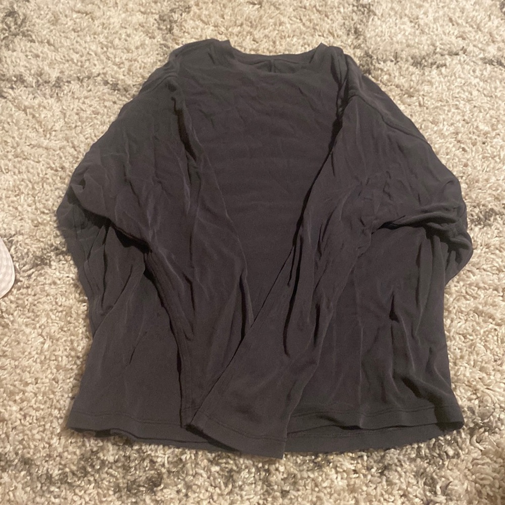 Ong sleeve gray lululemon shirt